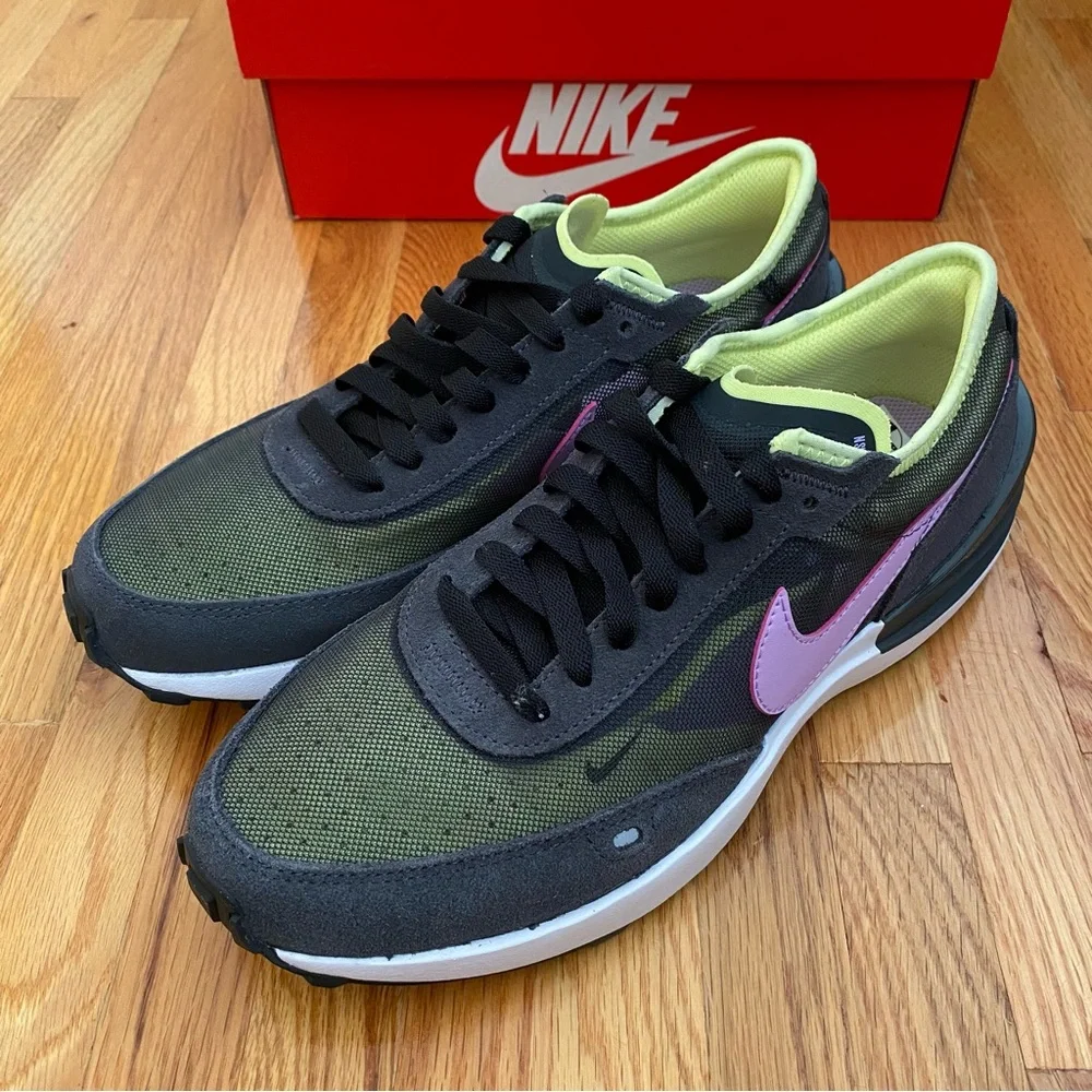 Nike Waffle One Women’s Sneakers